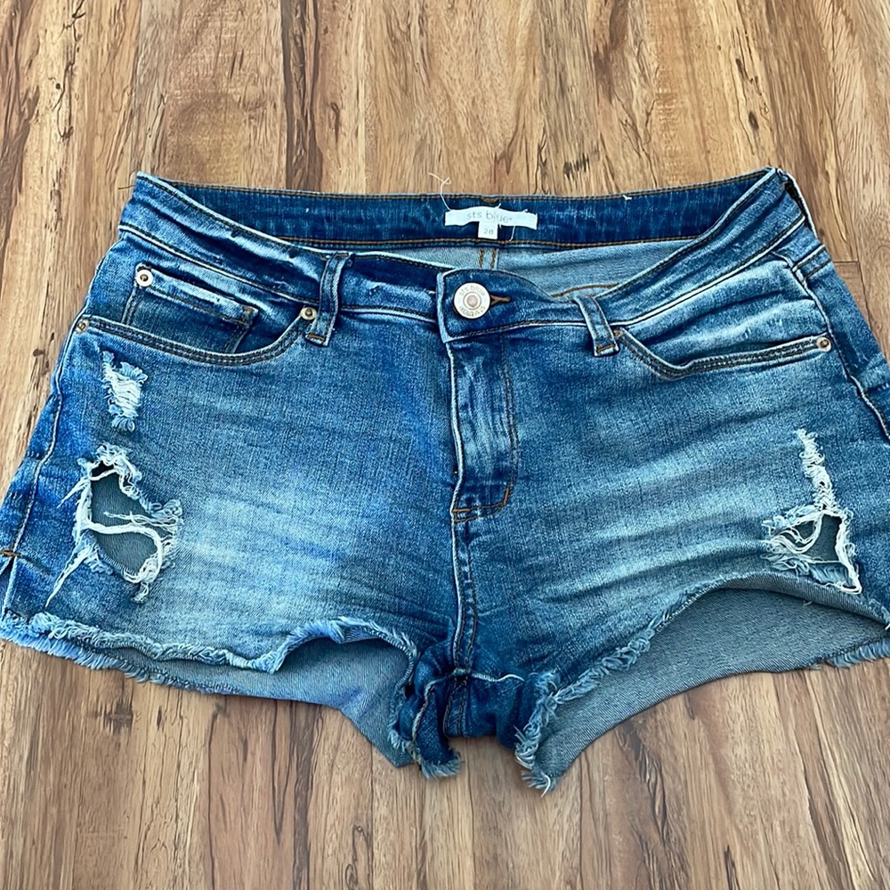 STS blue denim shorts